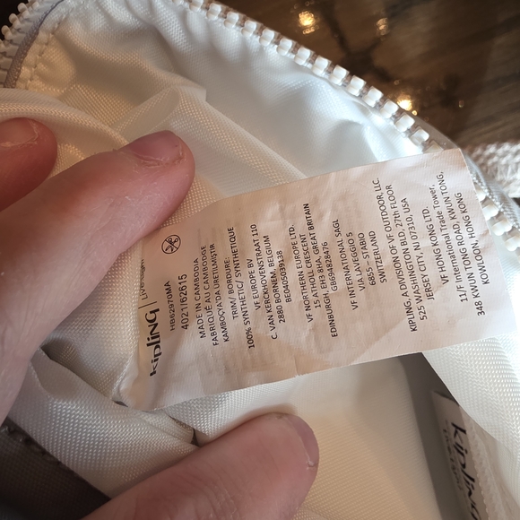 Kipling Women's Pahneiro Handbag in the color Light Cream With Monkey Charm - Picture 11 of 12